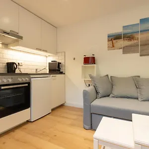 Neue Zentrale Souterrain-wohnung 24h Self Check-in Apartment